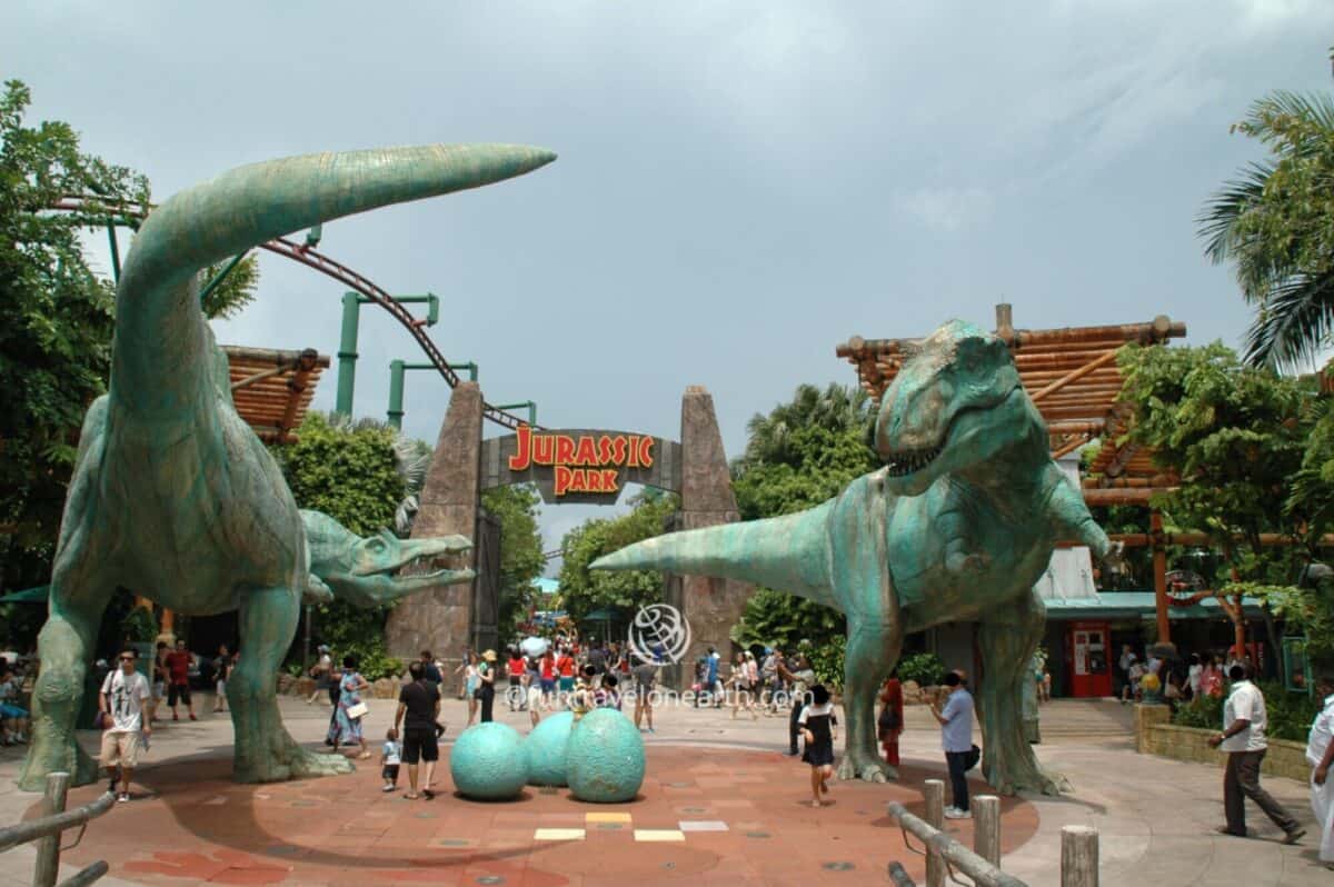 Jurassic Park Rapids Adventure,Universal Studios Singapore