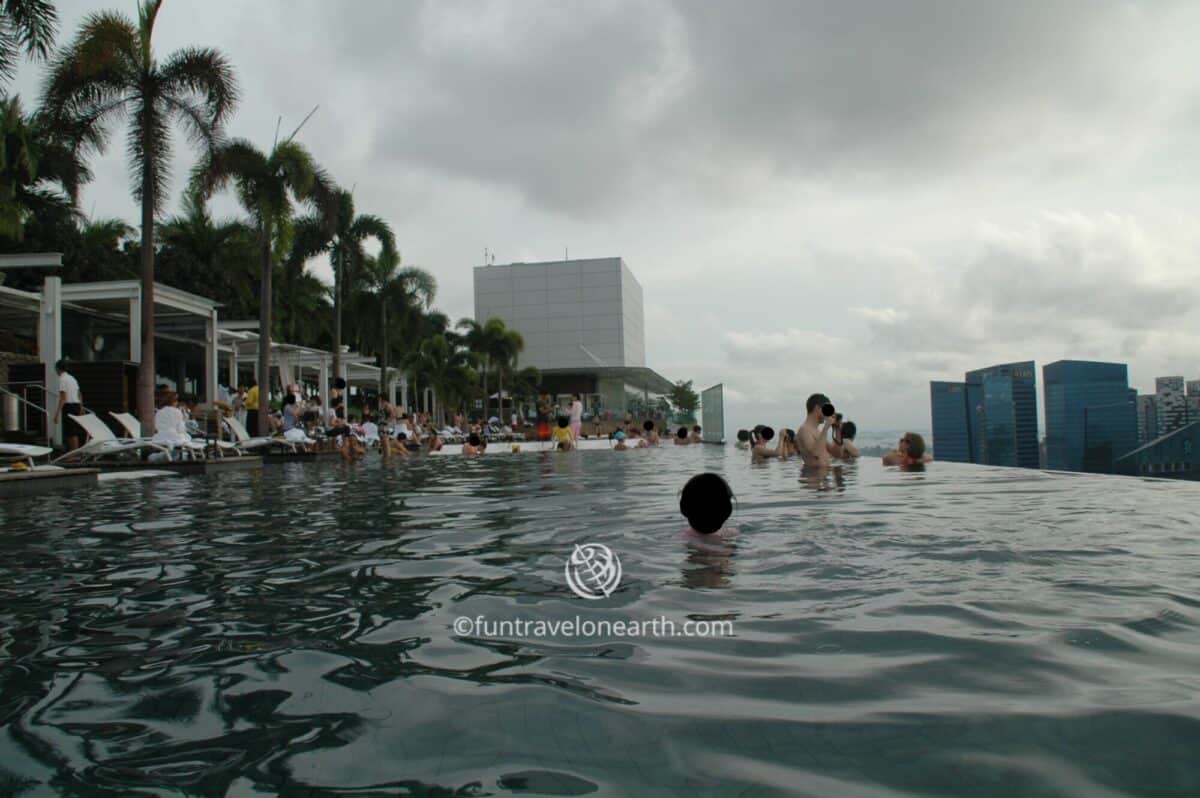 Marina Bay Sands, Infinity Pool