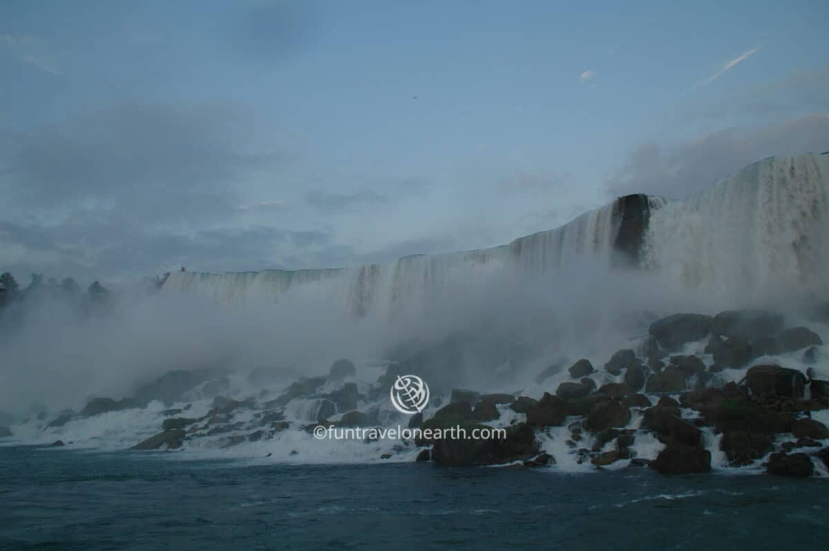 Hornblower Niagara Cruises,American Falls