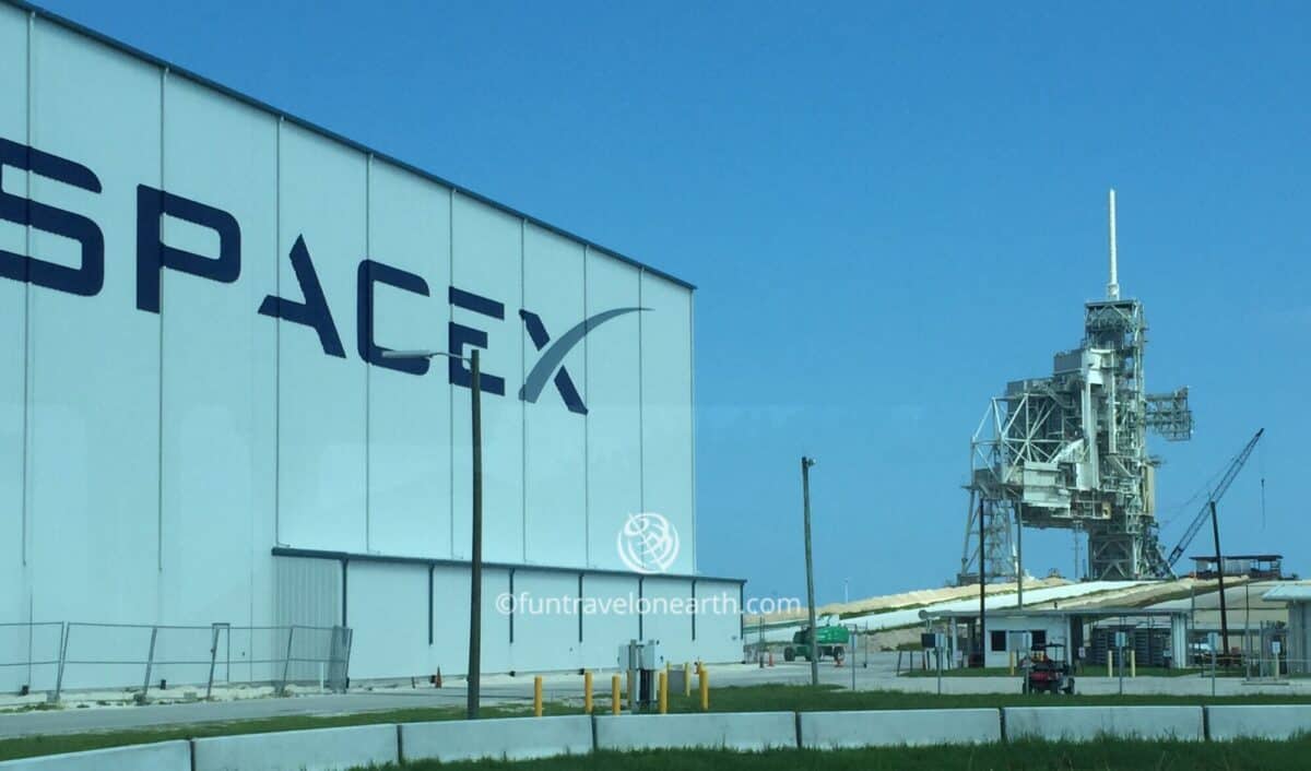 NASA,スペースXの格納庫,発射台