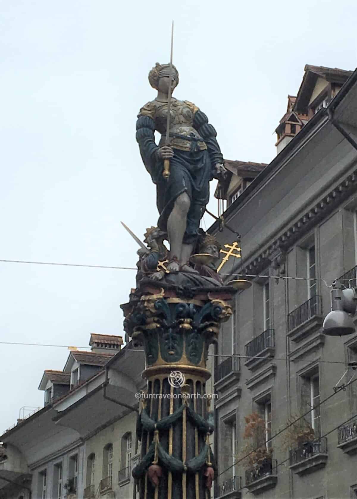 Gerechtigkeitsbrunnen 正義の女神の噴水,Bern,Switzerland