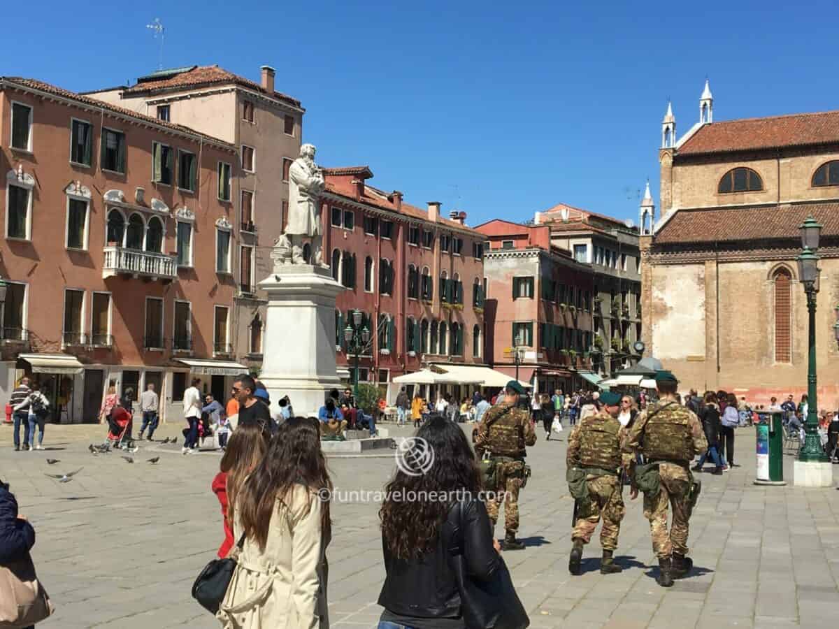 Campo Santo Stefano ,Venezia