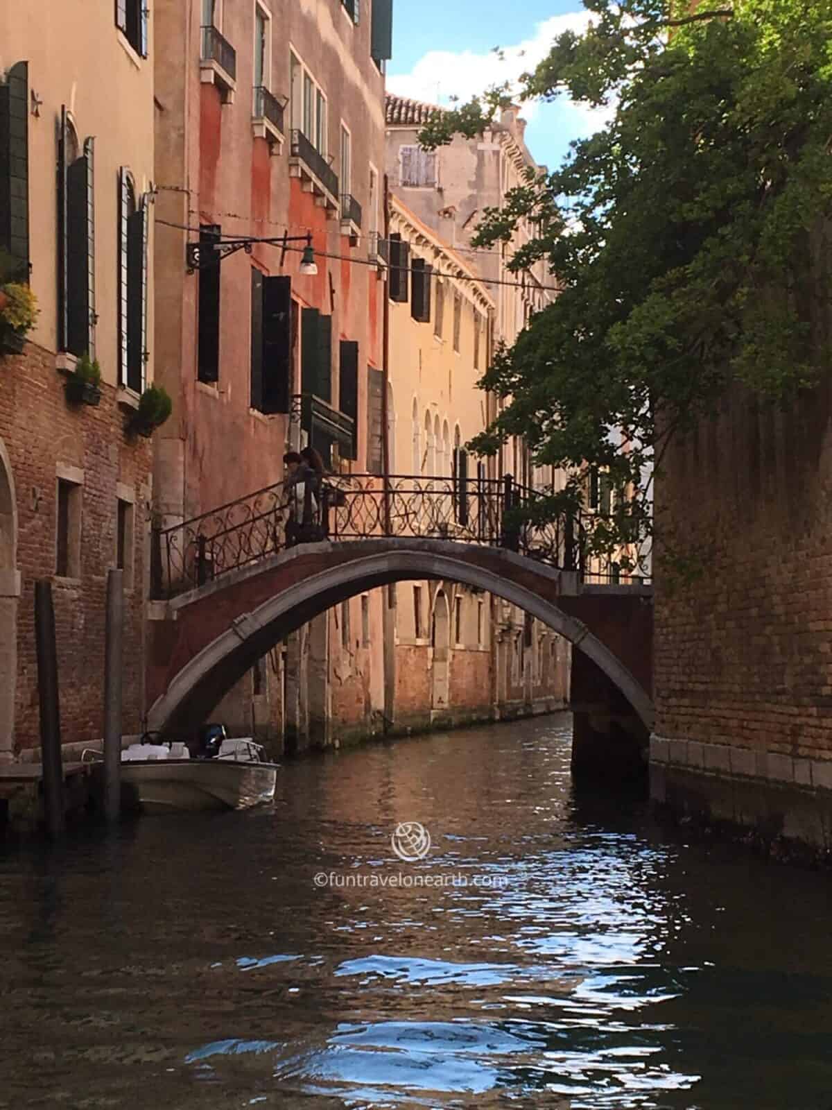 WATER TAXI,Venice