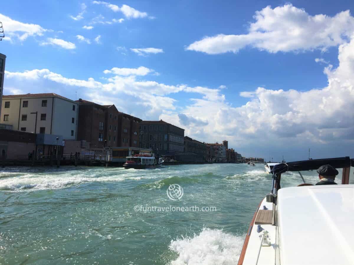 WATER TAXI,Venice