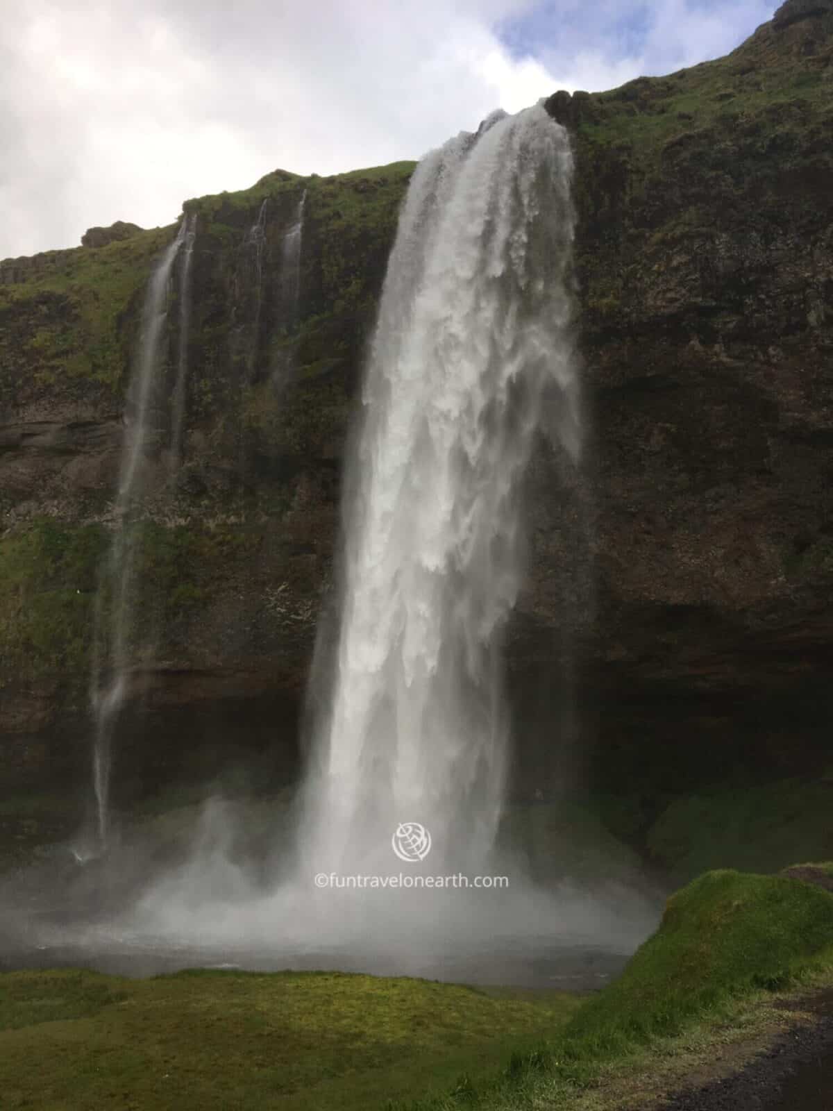 Seljalandsfoss,Iceland