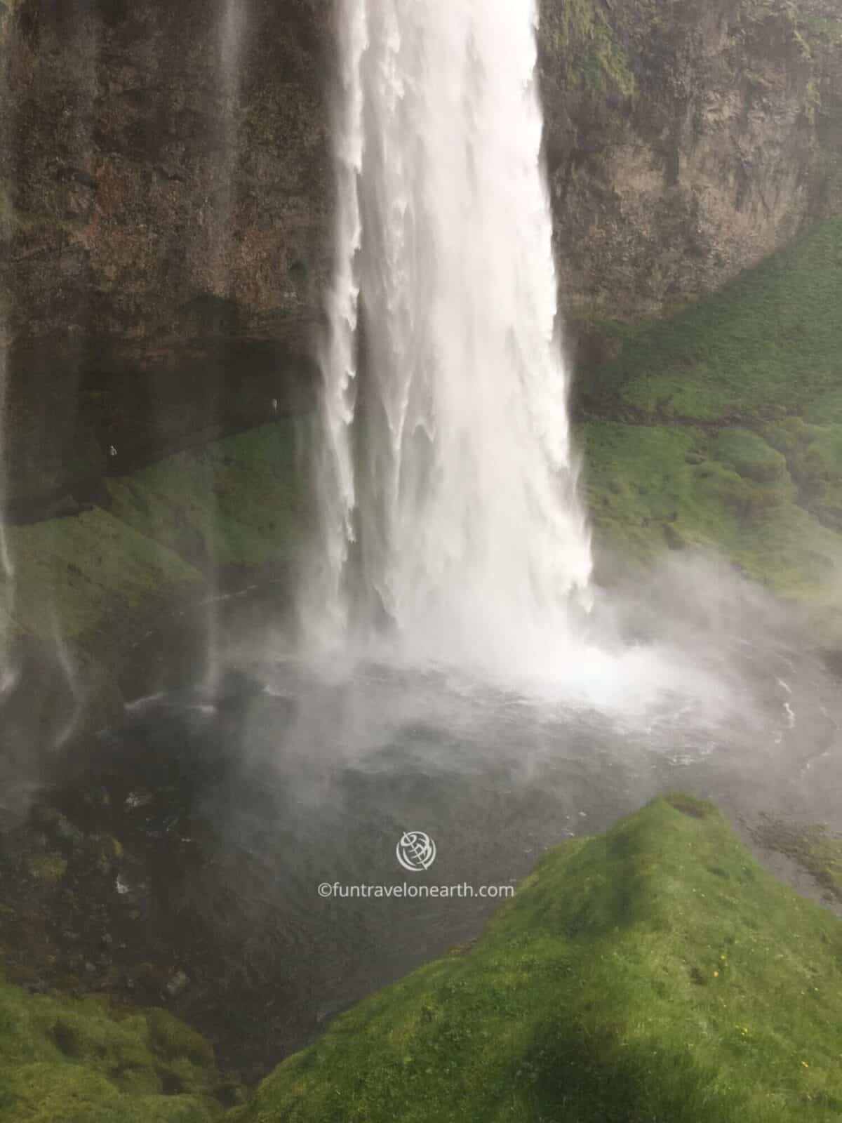 Seljalandsfoss,Iceland