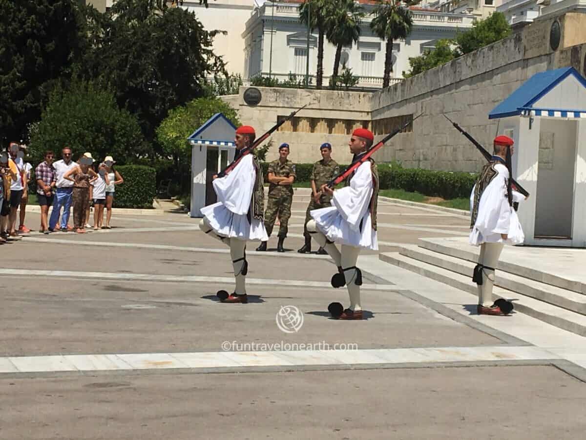 Tomb of the Unknown Soldier、守備兵の交代 , Athens