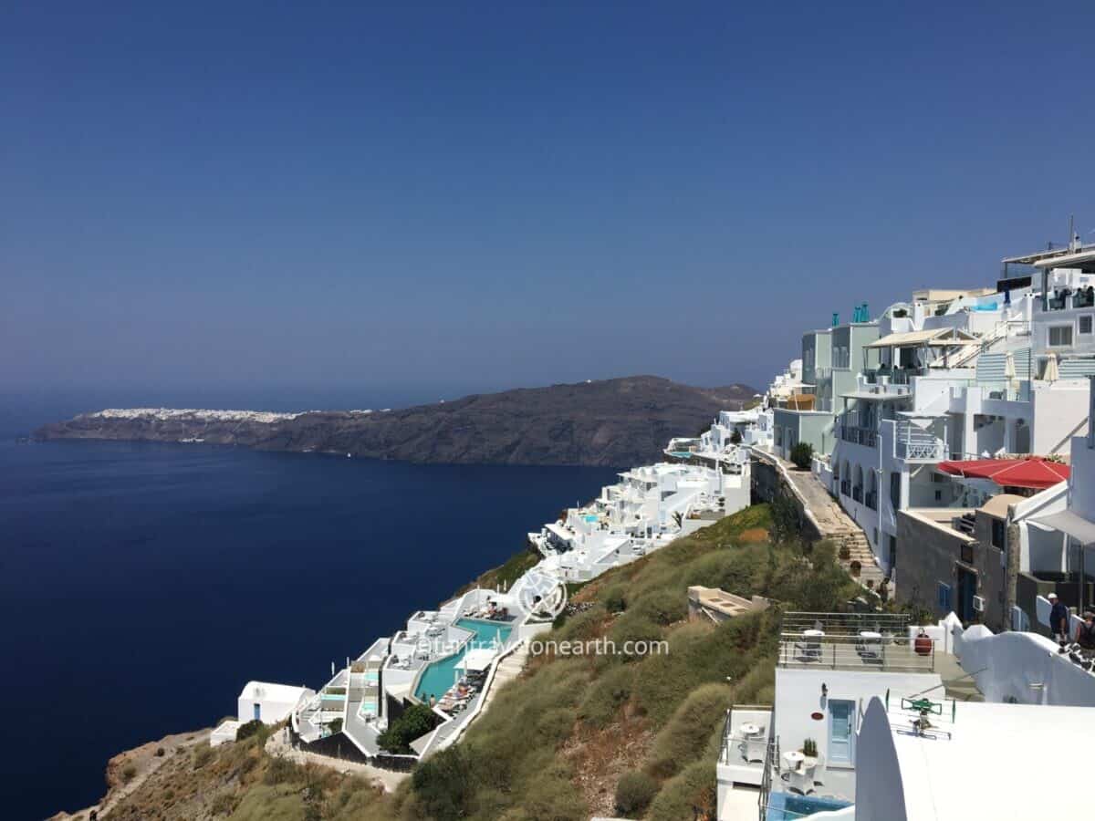 Agios Georgios Churchからイアを眺める風景 , Santorini