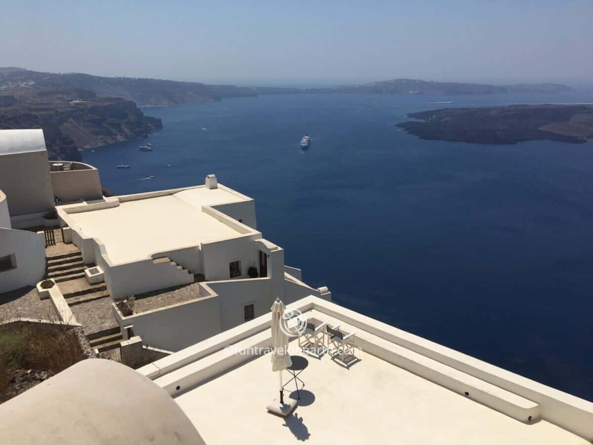 ImerovigliからFiraへ崖沿いを歩く , Santorini