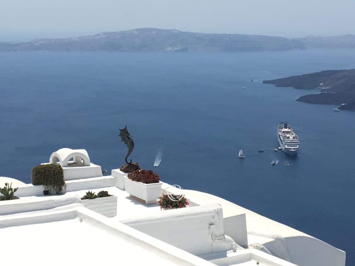 ImerovigliからFiraへ崖沿いを歩く , Santorini