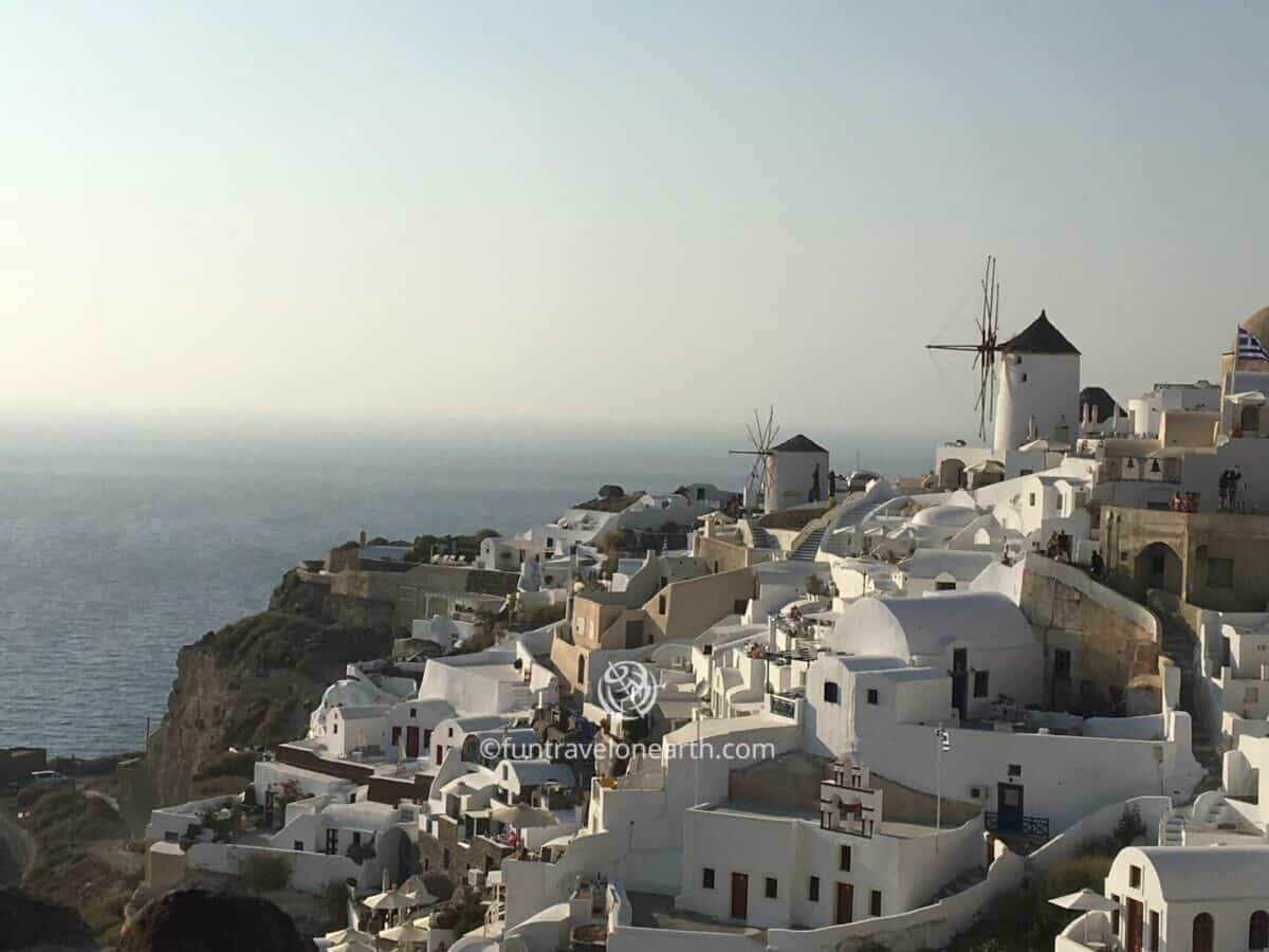 Oia , Santorini