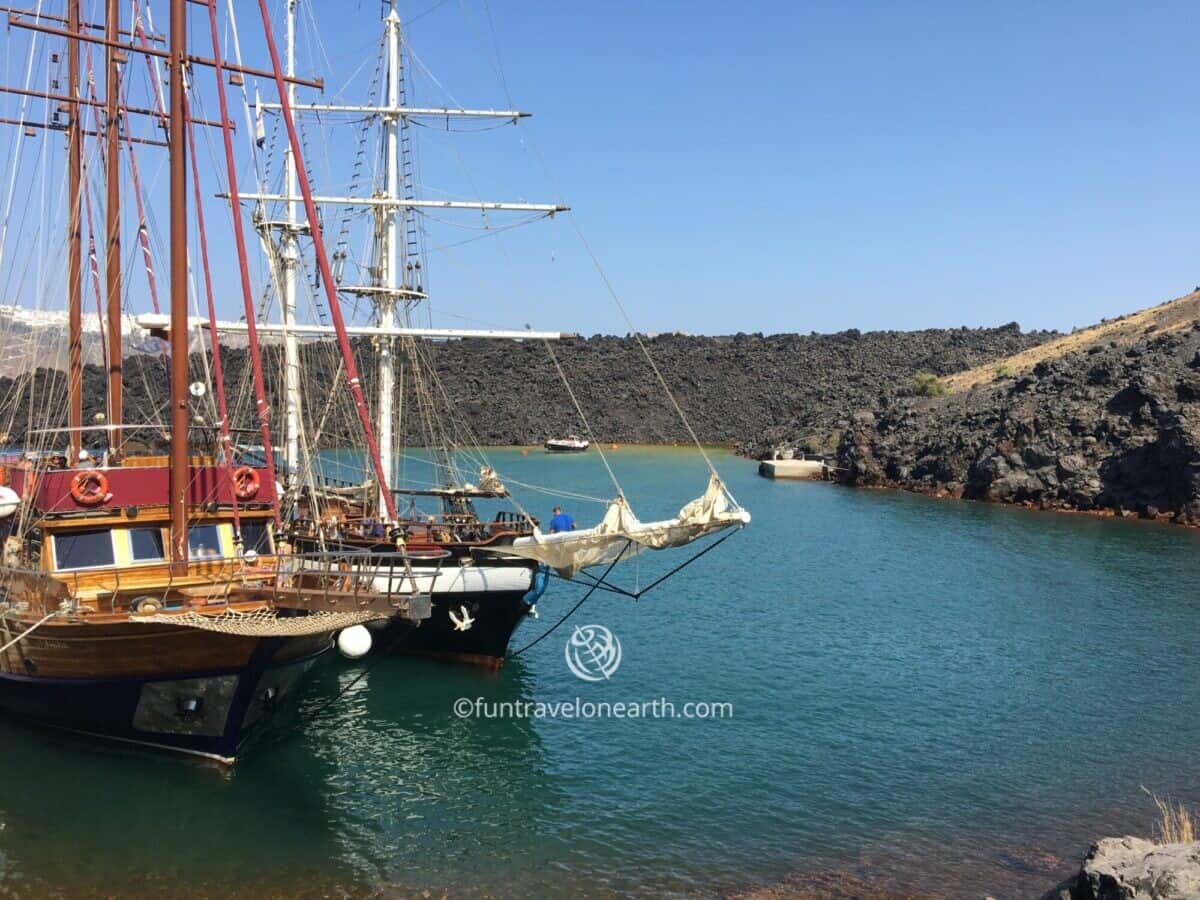 Nea Kameni Volcanic Park,Fira(フィラ) , SUN SET OIA SAILING CRUISES,Santorini