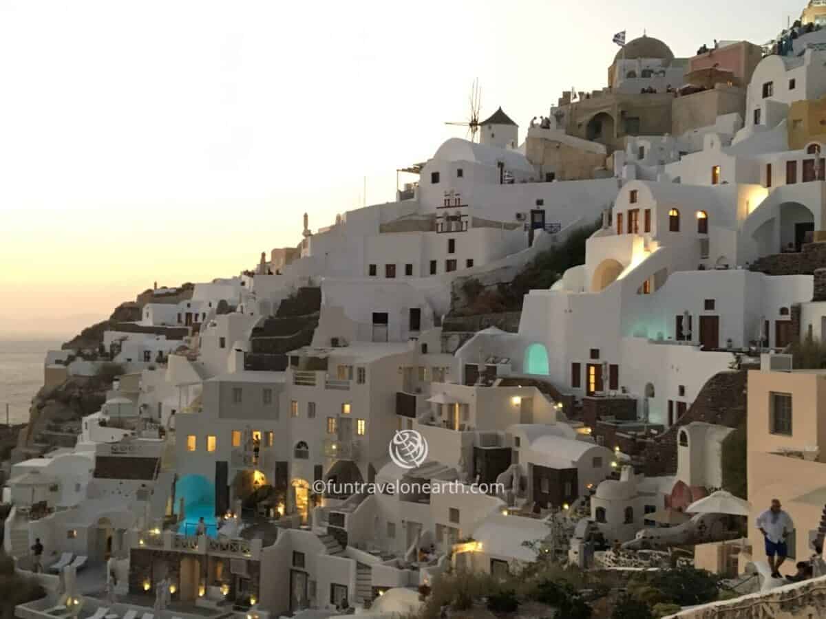 Oia , Santorini