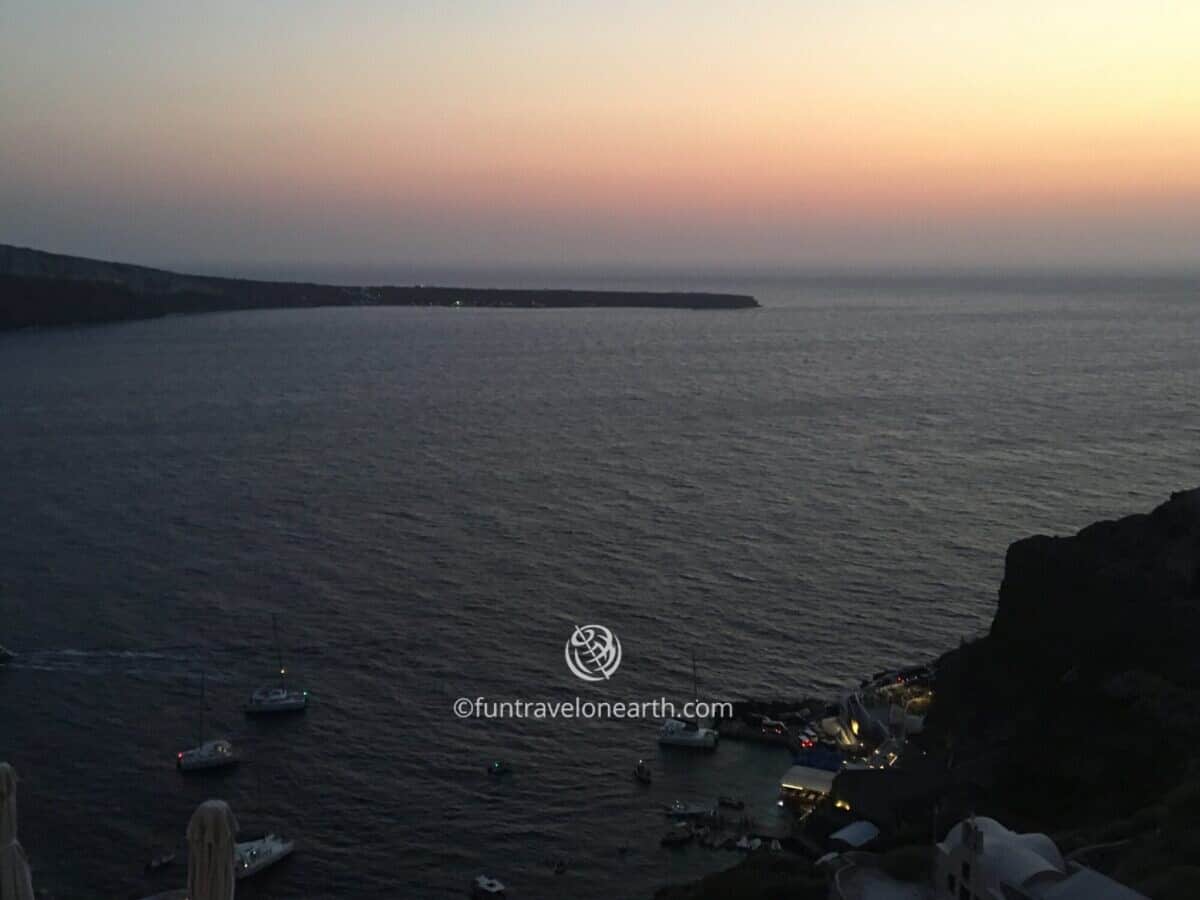 Oia , Santorini