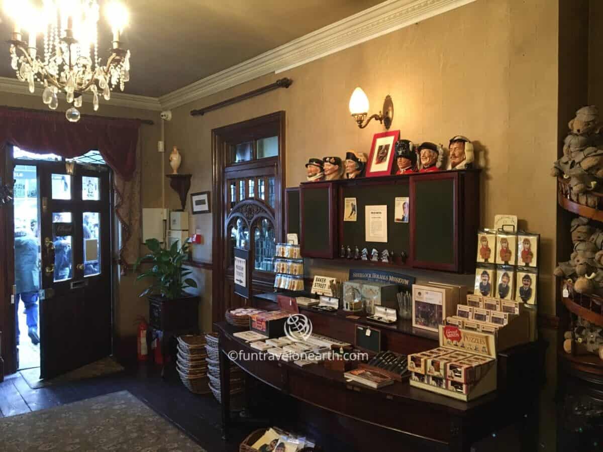 Souvenir shop , The Sherlock Holmes Museum , London