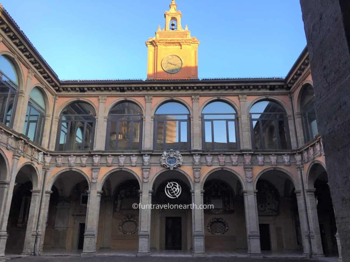 Archiginnasio di Bologna,美しいloggia