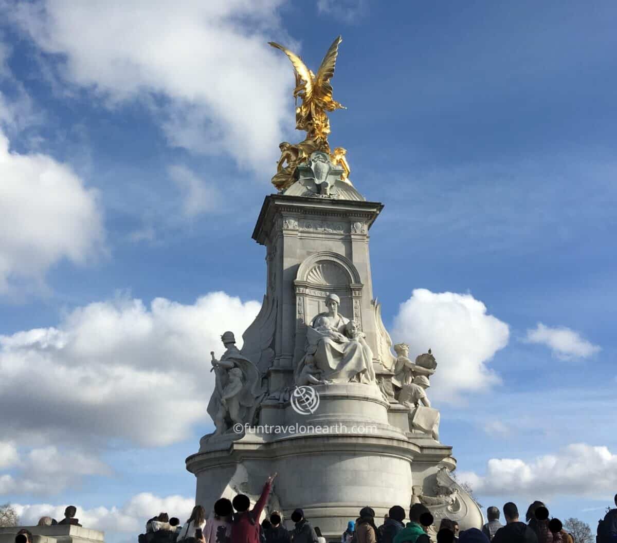 Victoria Memorial, Buckingham Palace