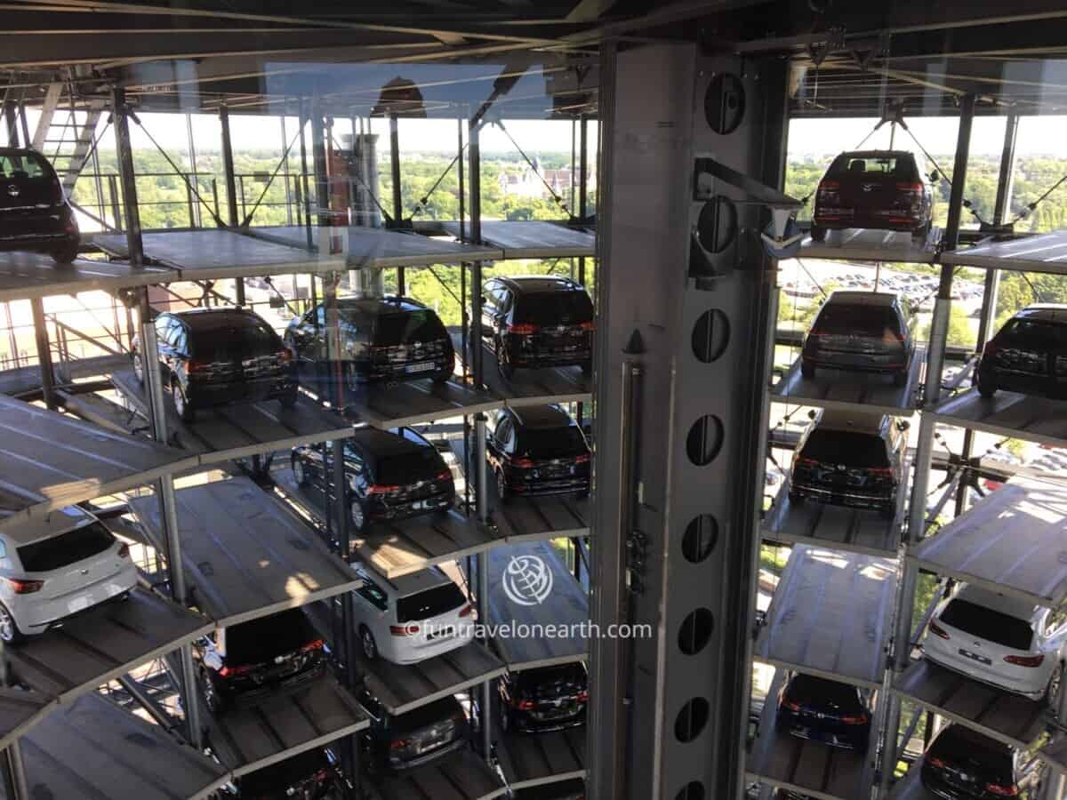 CAR TOWER DISCOVERY TOUR , Turmfahrt in der Autostadt , Wolfsburg, Germany