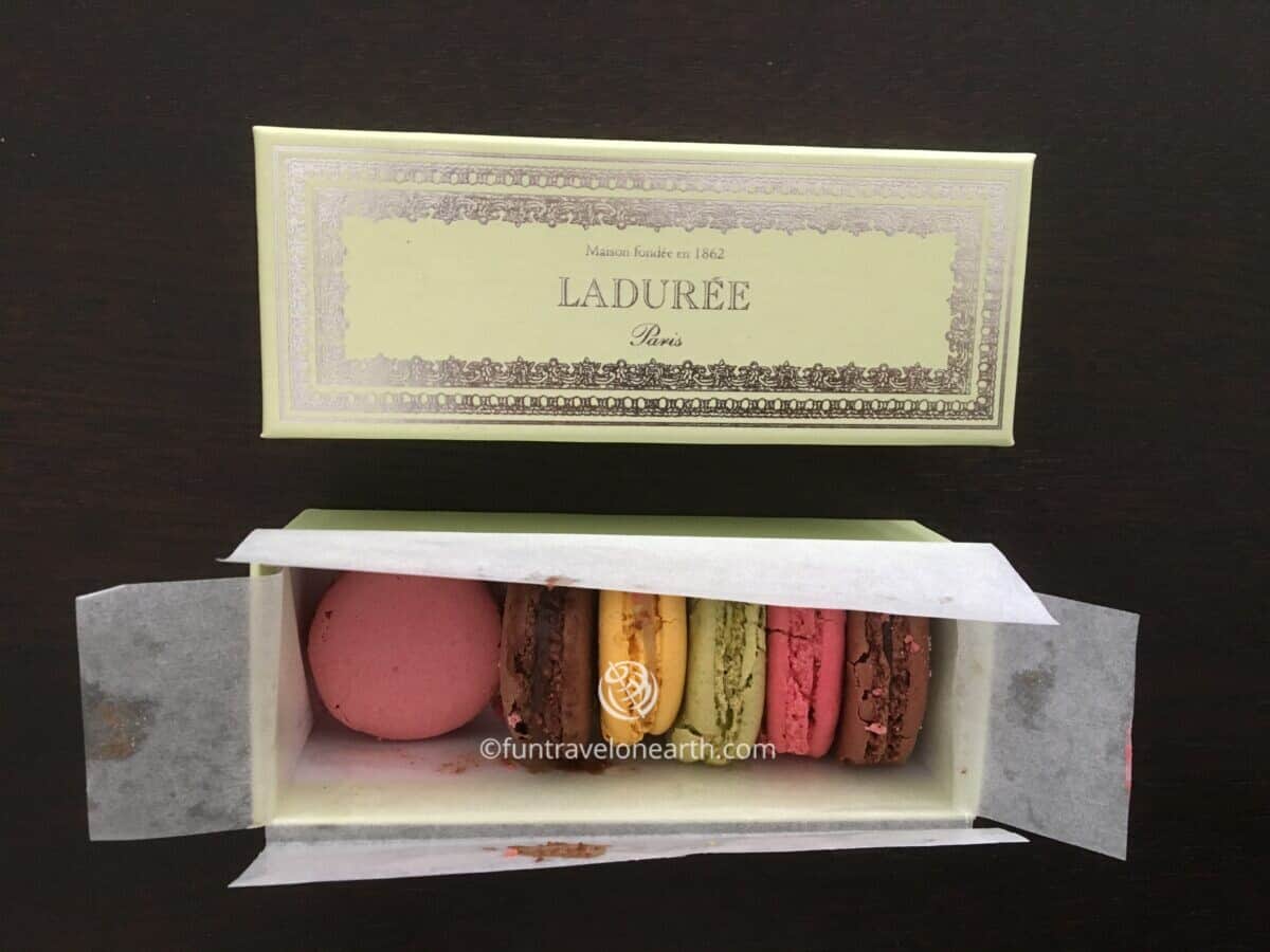 Ladurée Champs Elysées , Paris