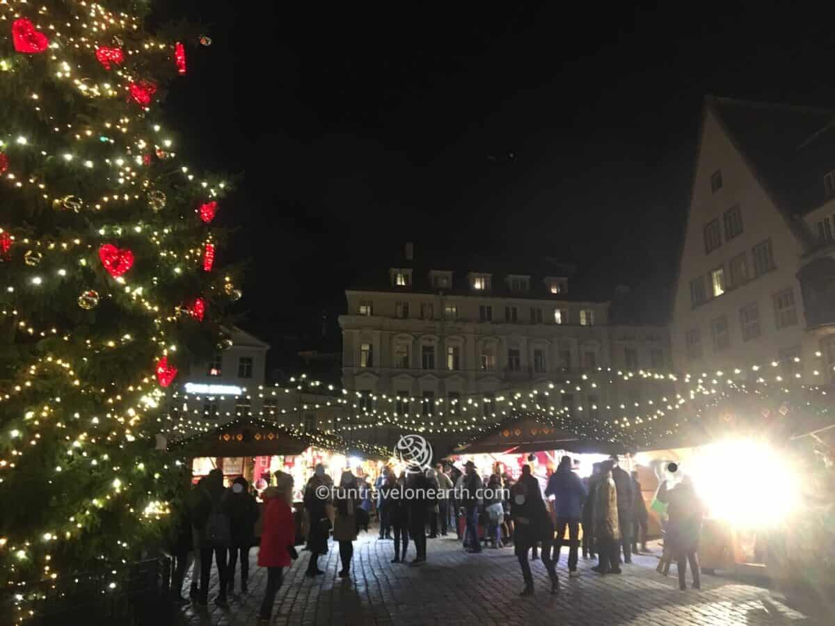 Tallinn 1 伝統的で美しいエストニア タリンのクリスマスマーケット Fun Travel On Earth