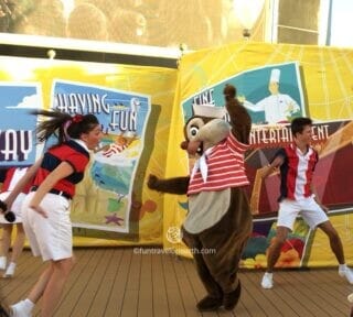 SAILING AWAY, Disney Dream, Disney CRUISE LINE