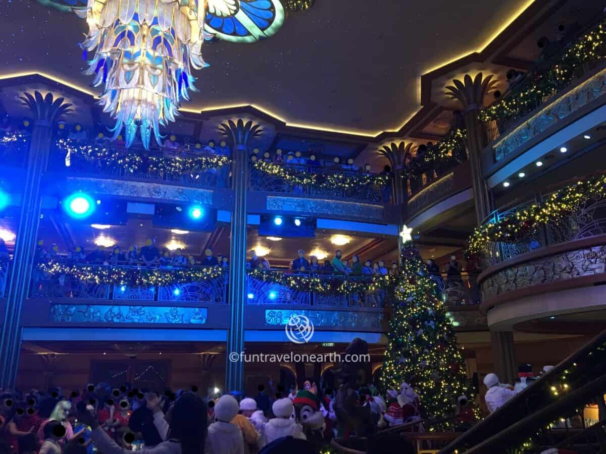 SANTA'S WINTER WONDERLAND BALL, Disney Dream, Disney CRUISE LINE