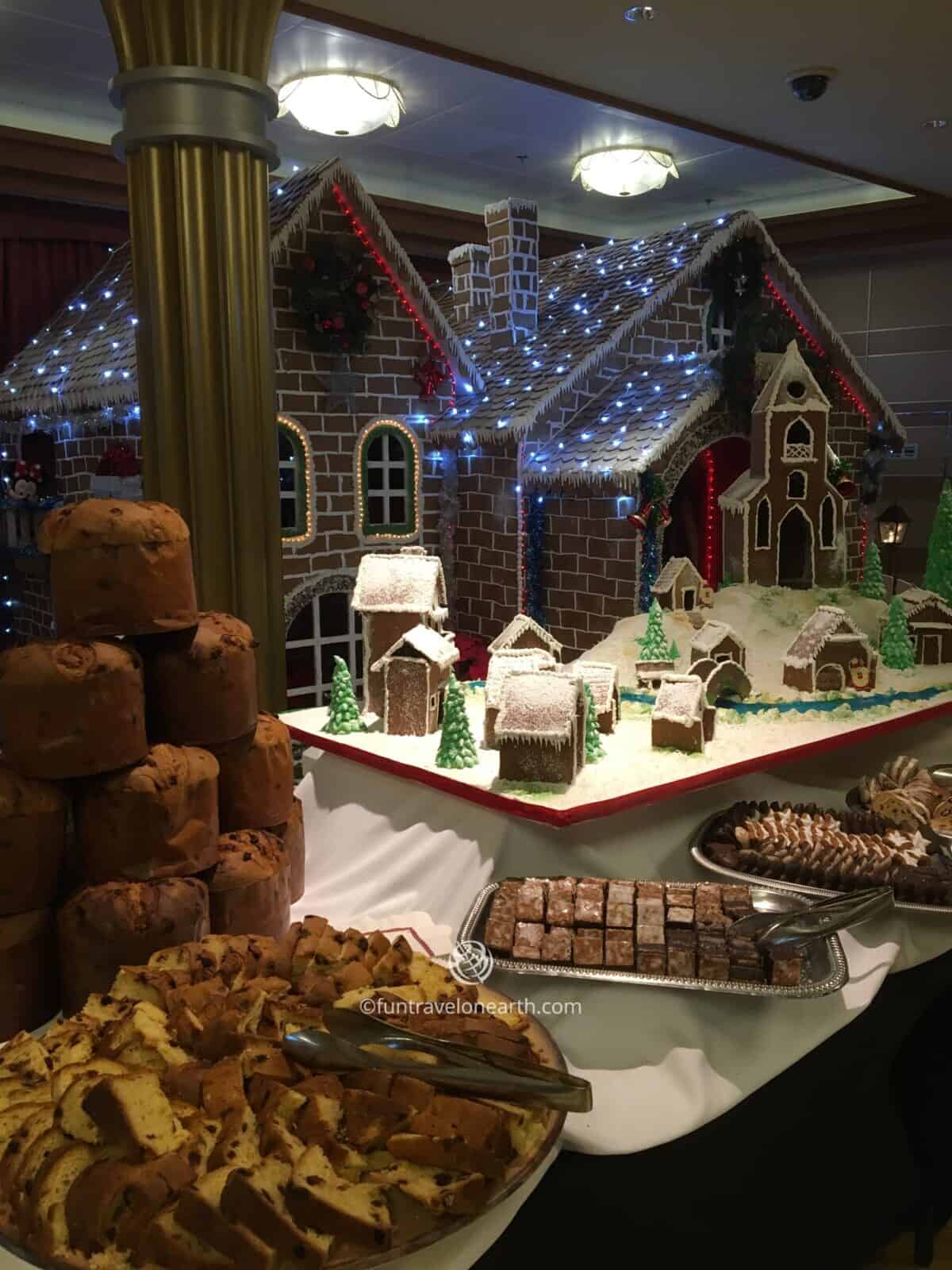 Ginger Bread House, Disney Dream, Disney CRUISE LINE