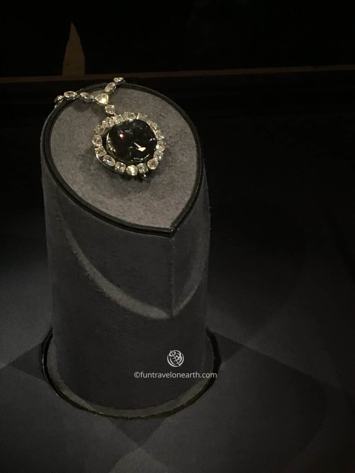 Hope Diamond, Smithsonian National Museum of Natural History