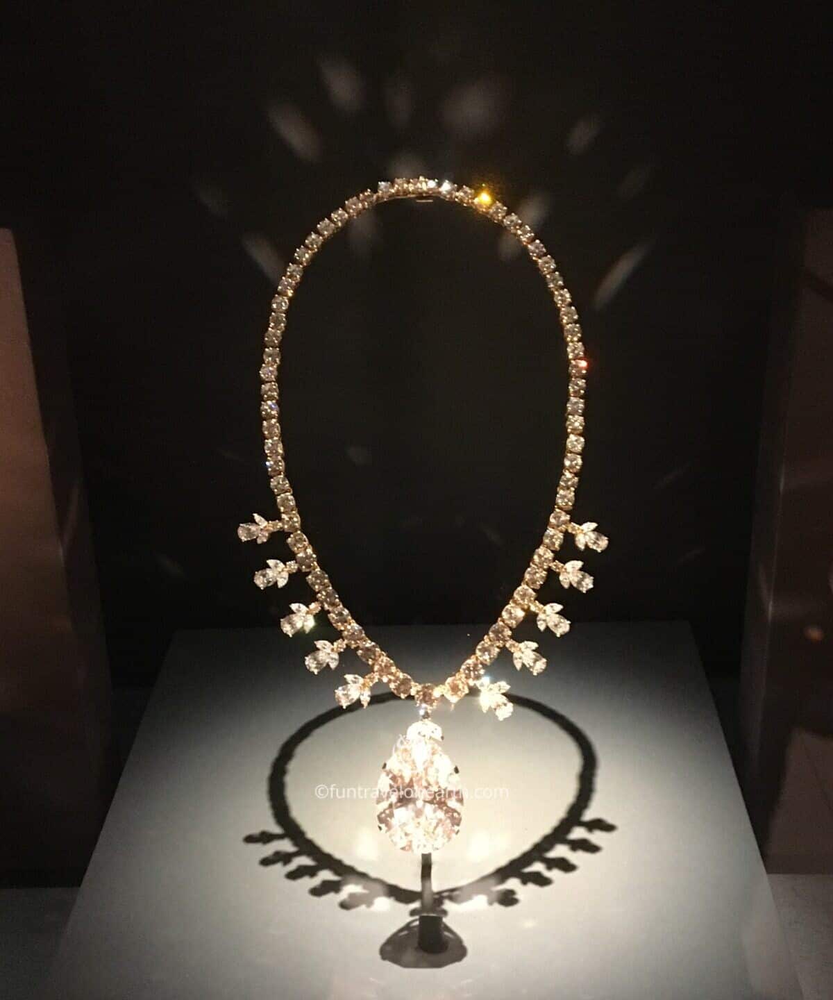 Victoria-Transvaal Diamond Necklace, Smithsonian National Museum of Natural History