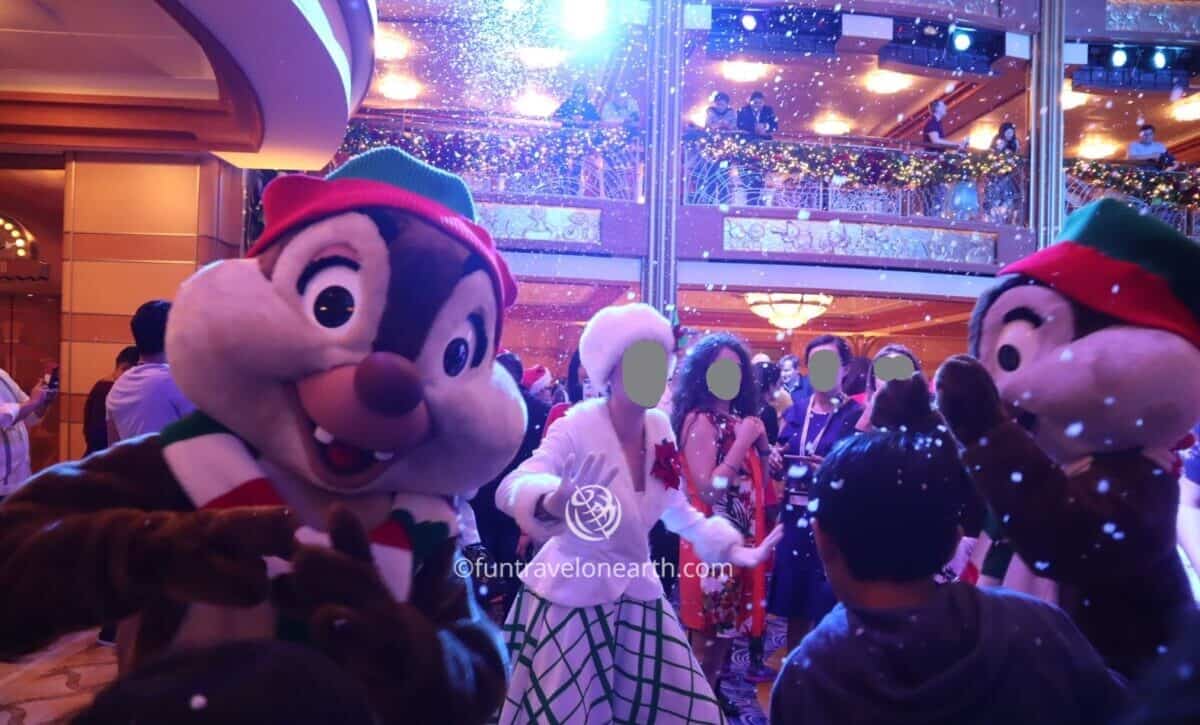 SANTA'S WINTER WONDERLAND BALL, Disney Dream, Disney CRUISE LINE