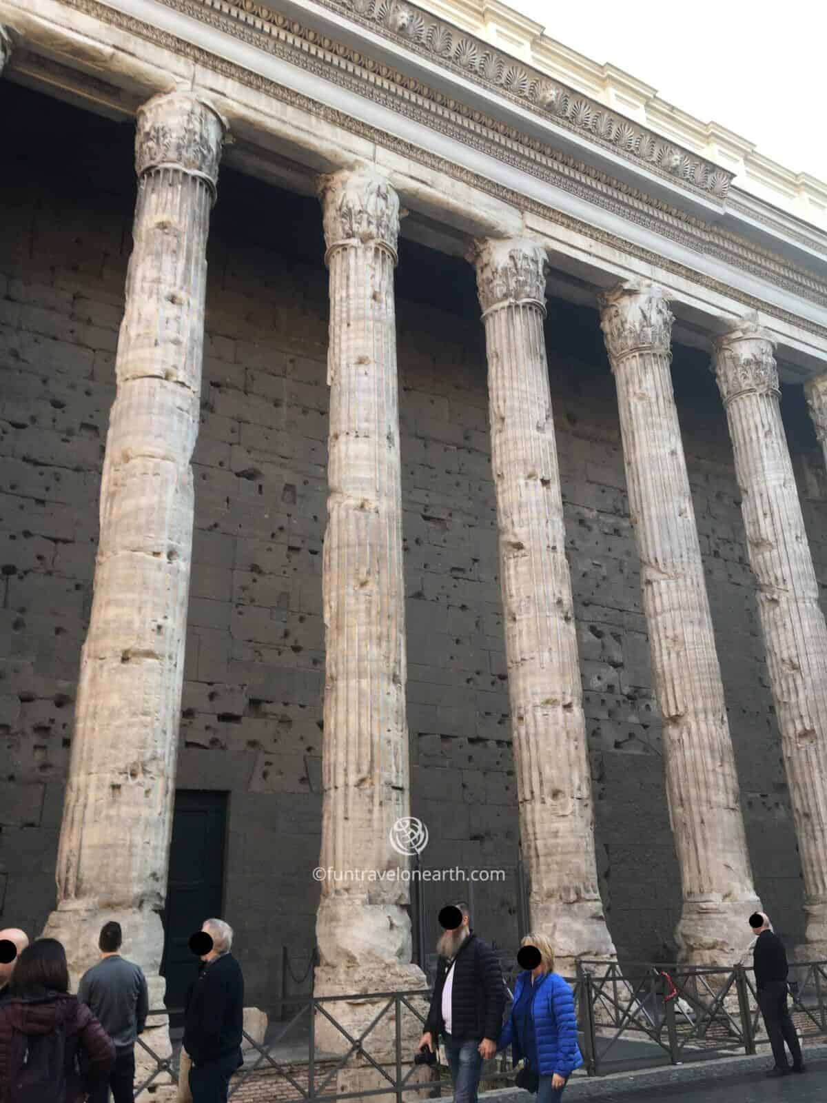 Tempio di Adriano, Roma, Italy