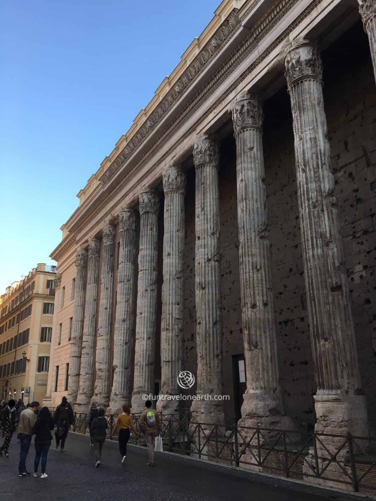 Tempio di Adriano, Roma, Italy