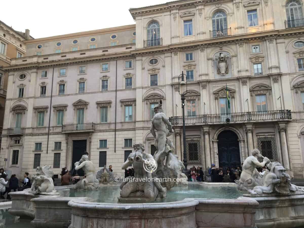 Fontana del Moro, Roma, Italy