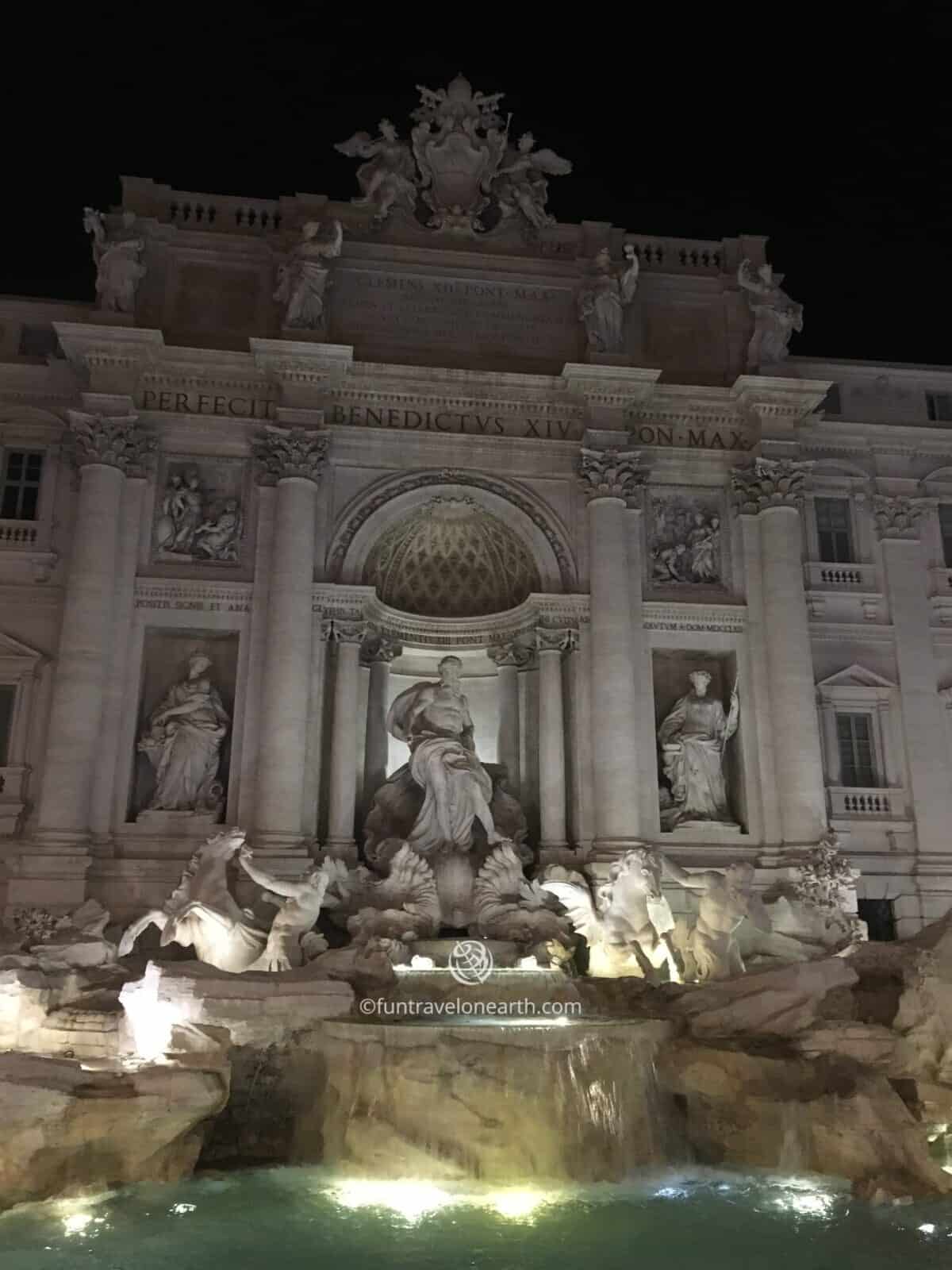 Trevi Foutain, Roma, Italy