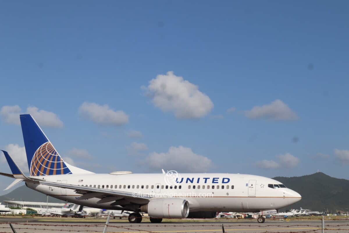 UNITED, St.Maarten,Maho Beach