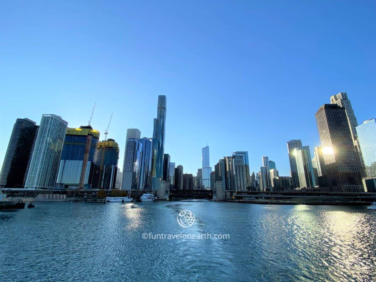 Chicago Architecture Foundation Center River Cruise aboard Chicago's First Lady