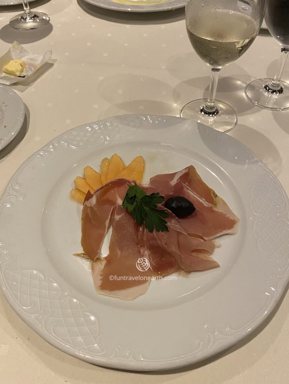 The Black Crab, MSC Divina
