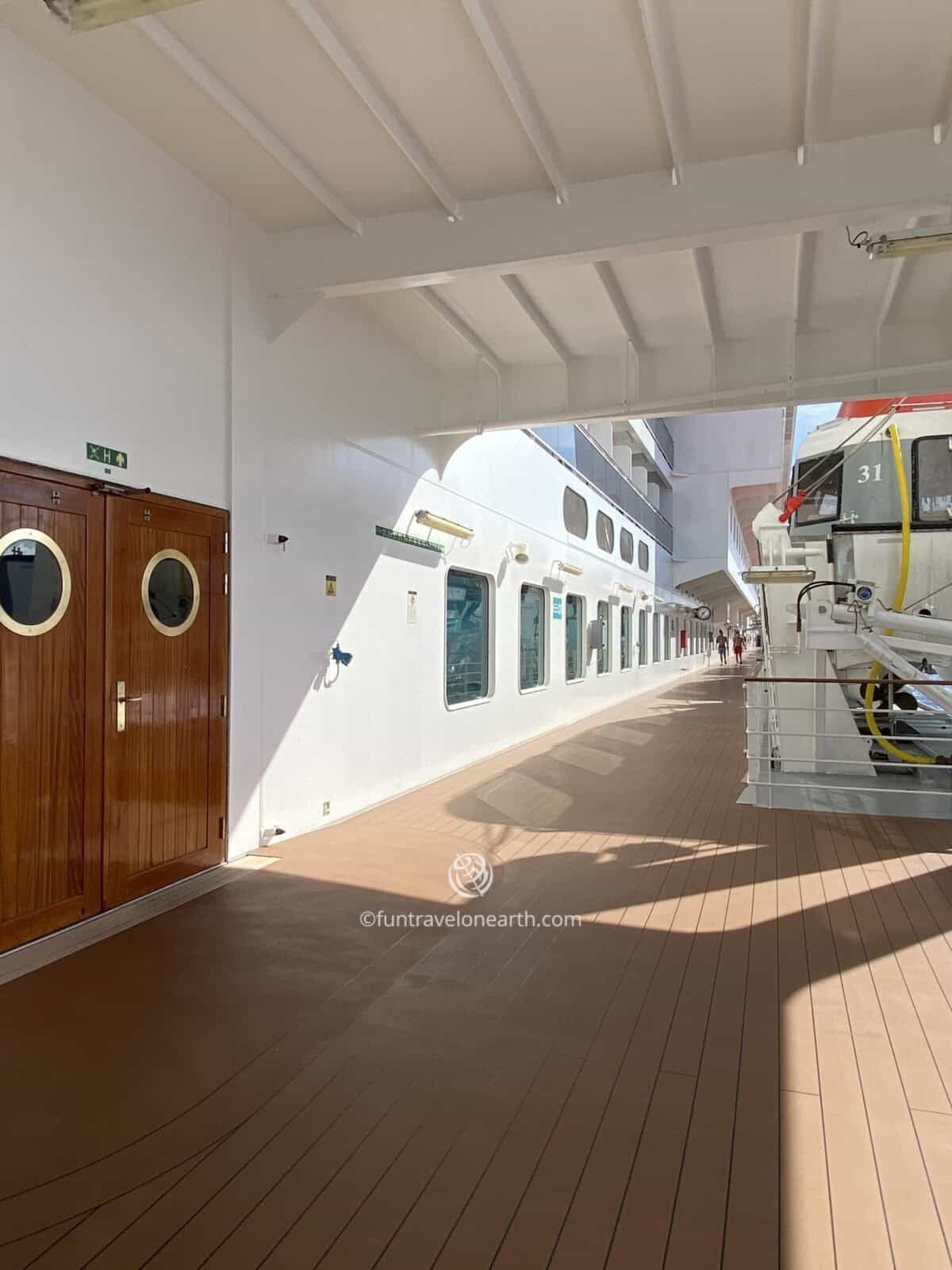 MSC Divina