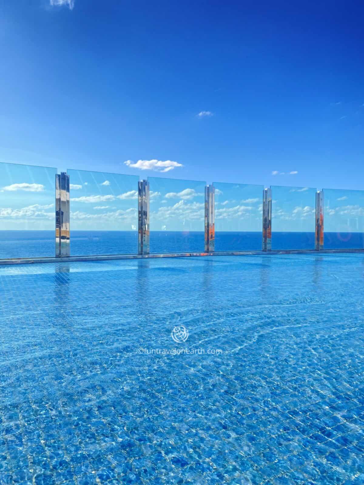 the Infinity Pool, MSC DIVINA