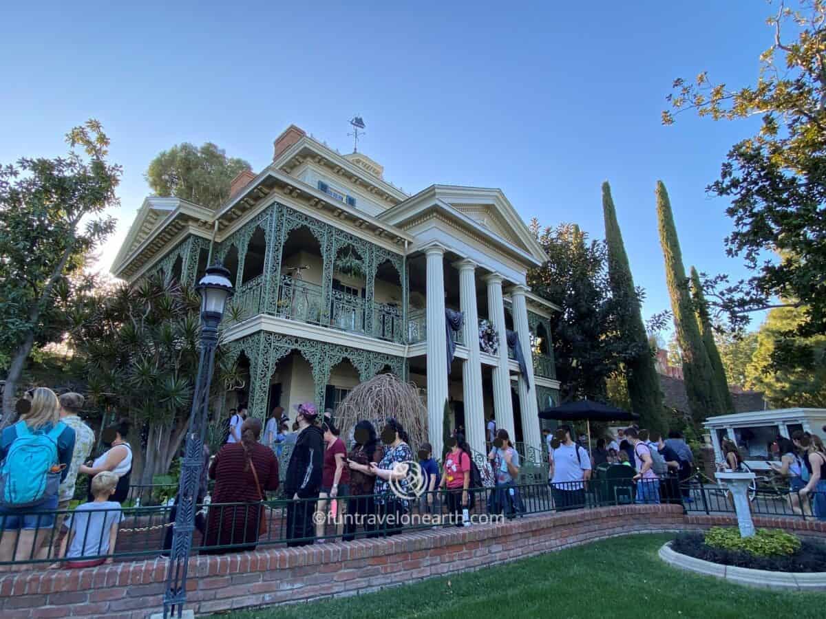 Haunted Mansion, Disneyland Park in California