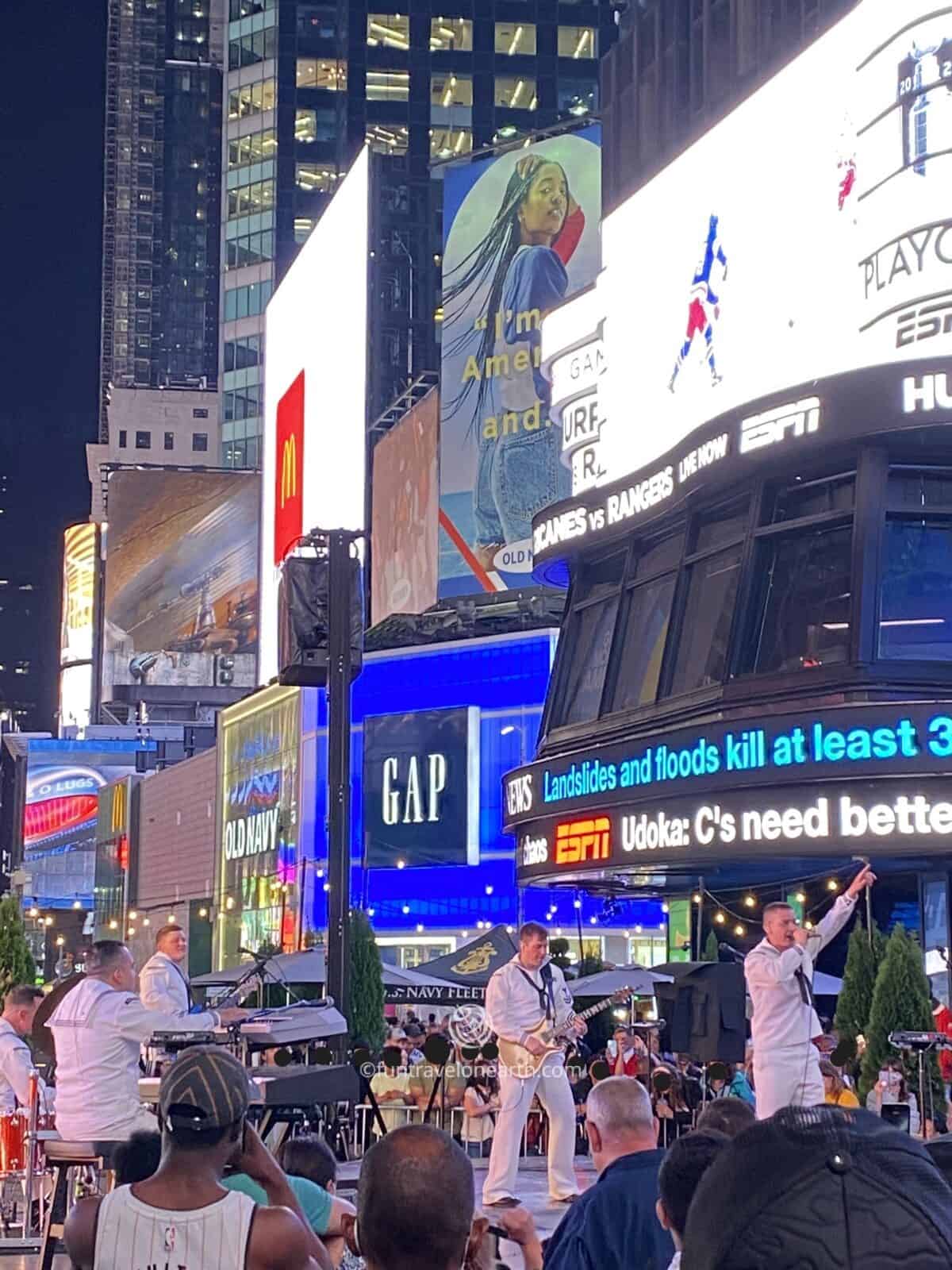 Times Square, Manhattan, NY