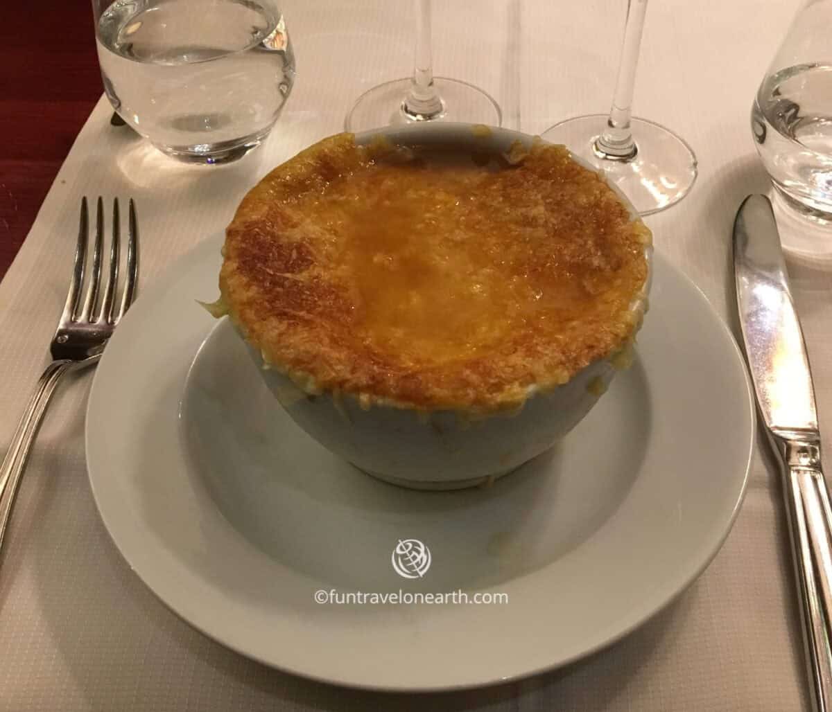 Grand Café Capucines, Paris