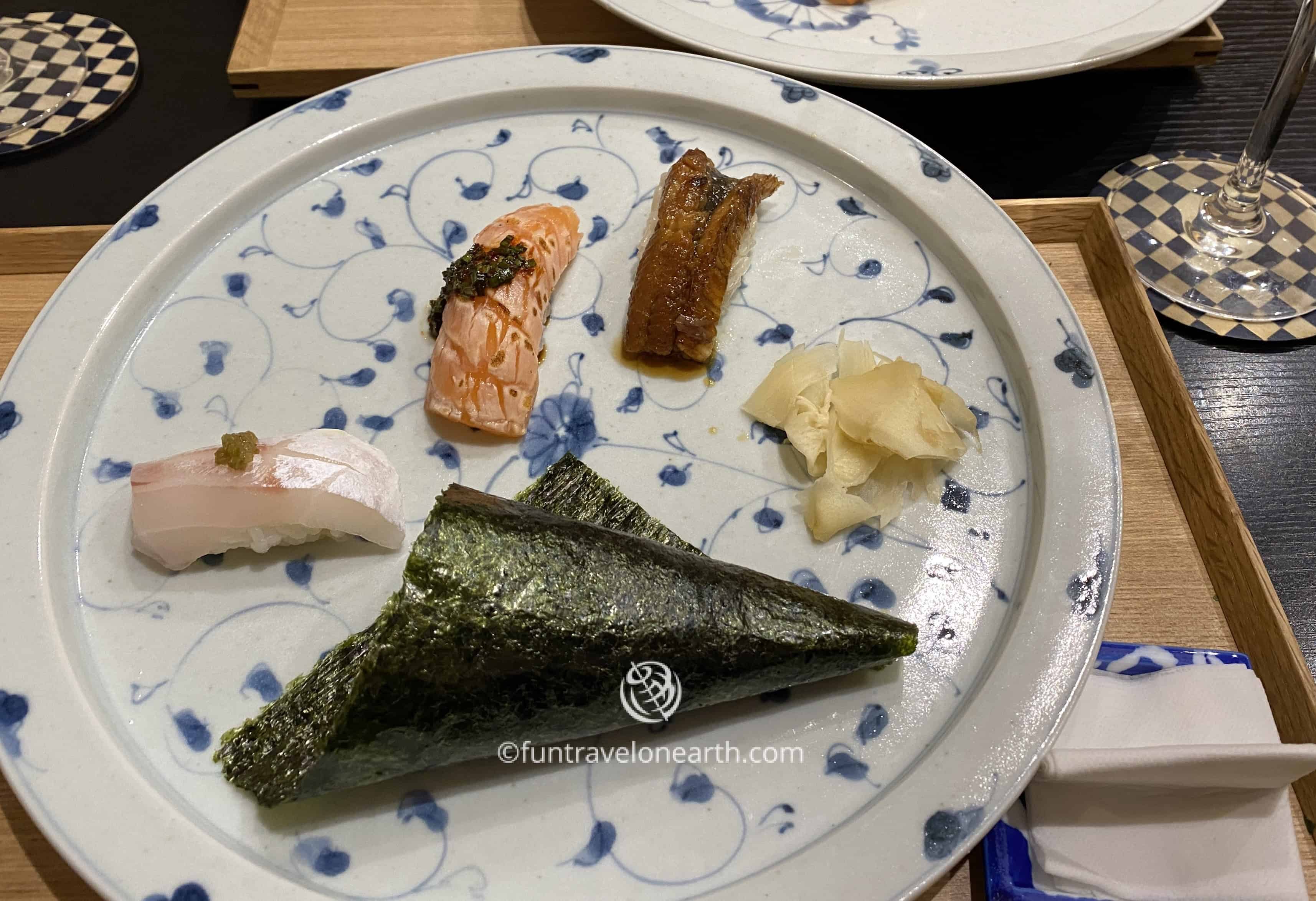 Komatsubaki Paris