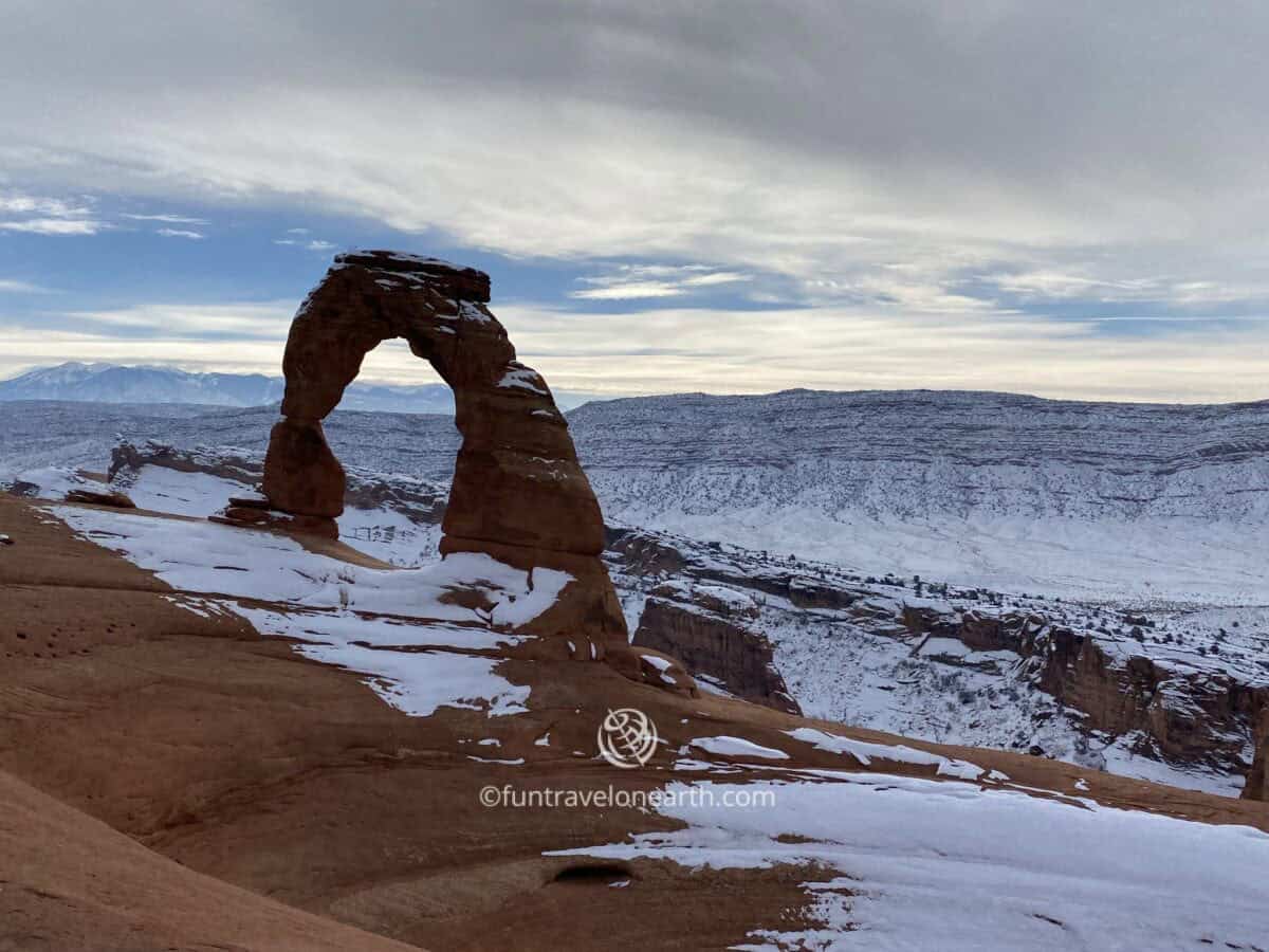 Delicate Arch, Arches National Park, Utah, U.S.