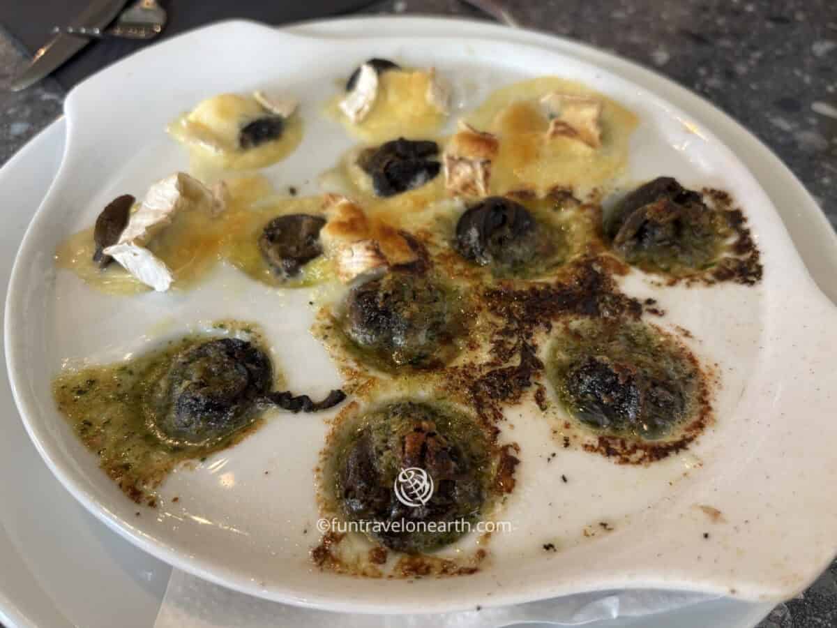 La Flottille, Étretat, France