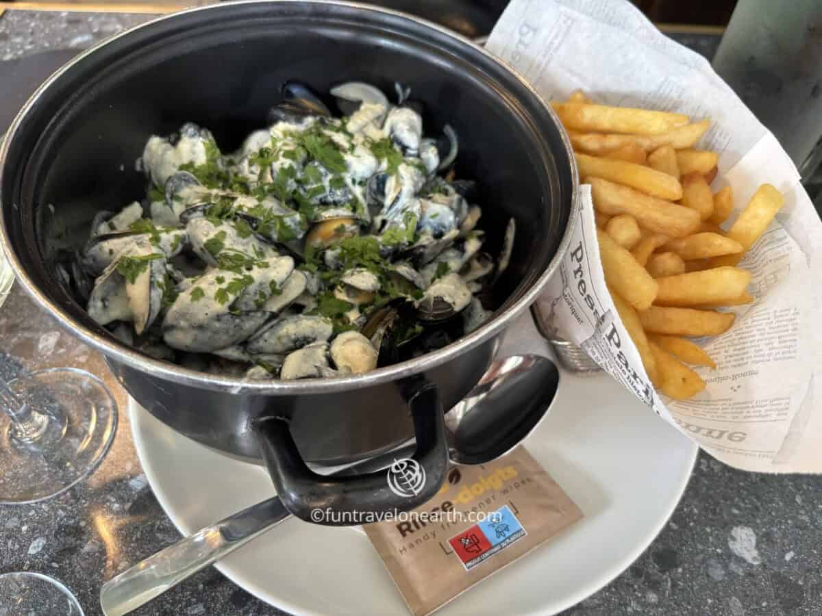 La Flottille, Étretat, France