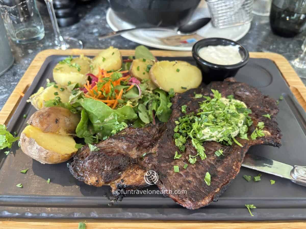 La Flottille, Étretat, France