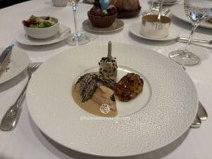 La Volaille de Bresse en vessie « Mère Fillioux », Restaurant Paul Bocuse, Lyon, France